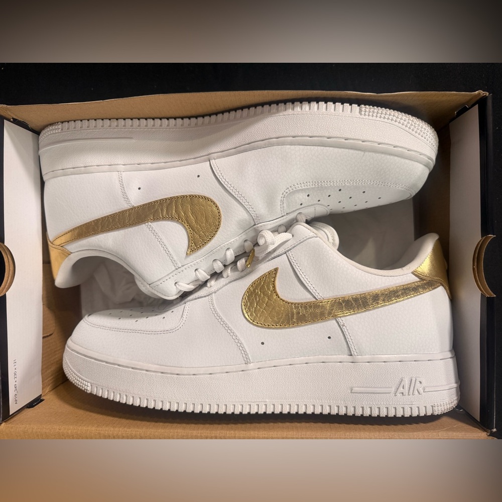 Nike Air Force 1 ‘07 LV8 “Gold Foil Size 14 - Picture 4 of 8